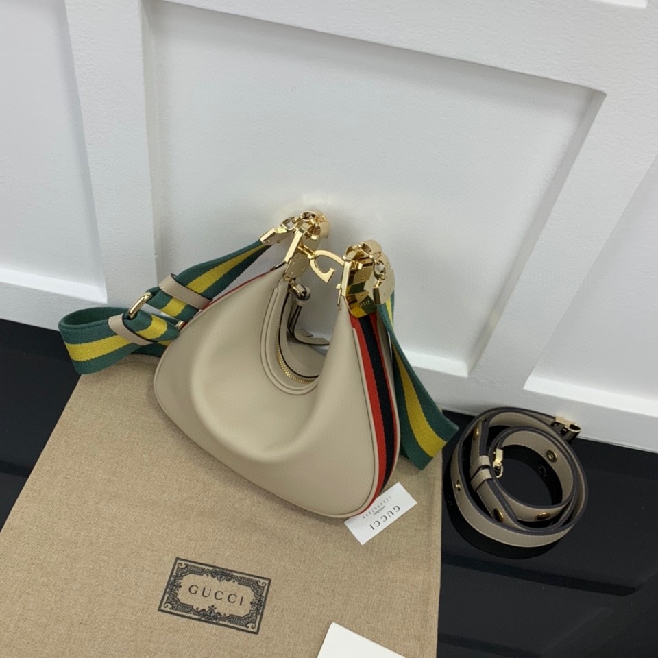 Gucci Hobo Bags